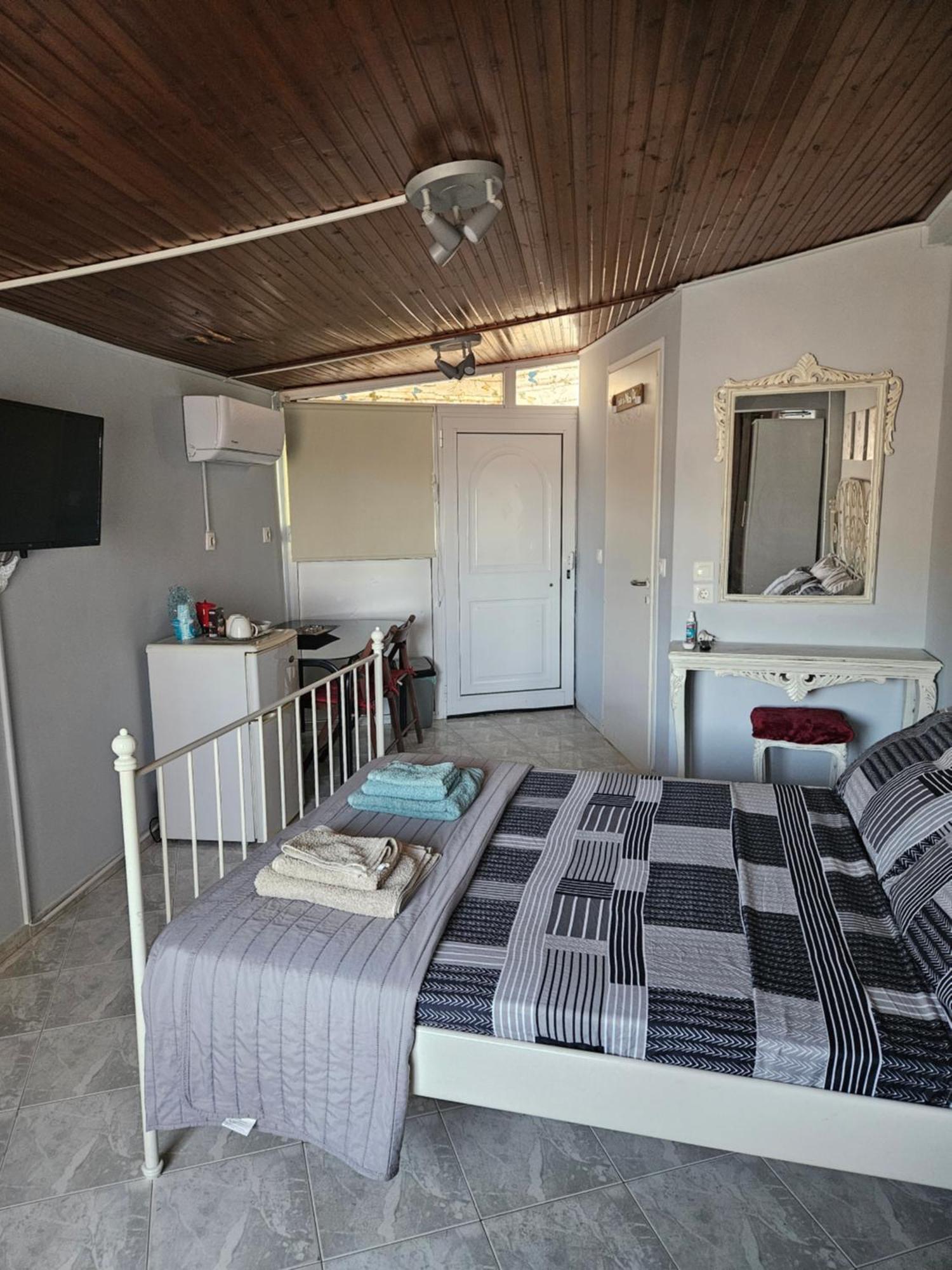 Ferienwohnung Με Θέα Το Κάστρο Nafpaktos Exterior foto